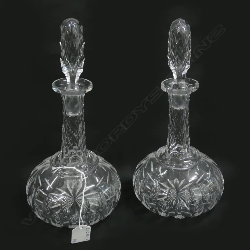 PR CUT GLASS DECANTERS H 285MM Image 1++