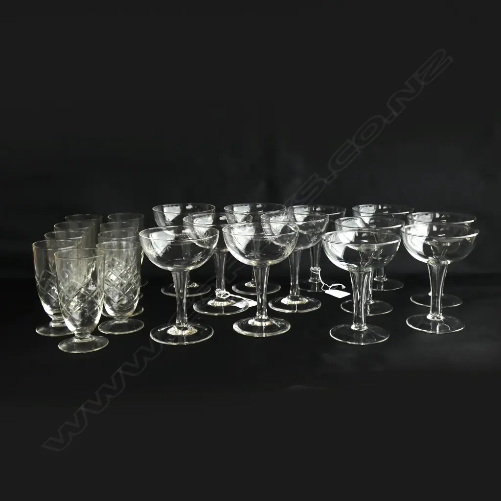 12 HOLLOW STEM CHAMPAGNE GLASSES; 6 PLAIN & 6 ETCHED + 9 SHERRY GLASSES (H 105MM) Image 1++