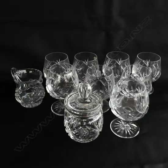 ASST CRYSTAL GLASSES 8 +2