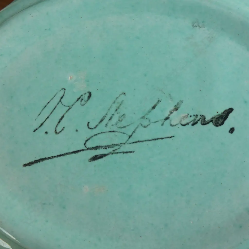 O C STEPHENS GREEN MONO LIDDED BOX OVAL. SIGNED Image 1++