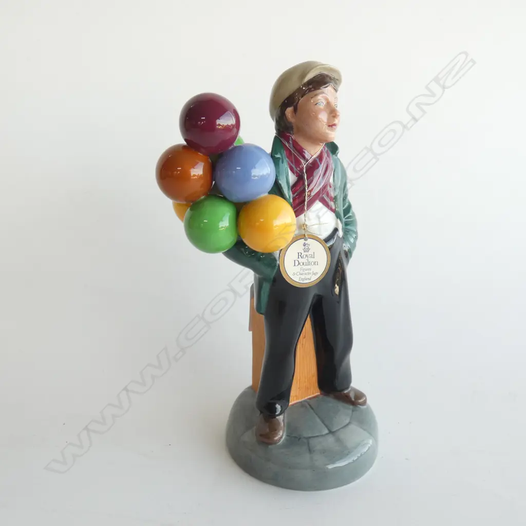 ROYAL DOULTON FIGURINE 'BALLOON BOY' HN2934  H 205MM Image 1++
