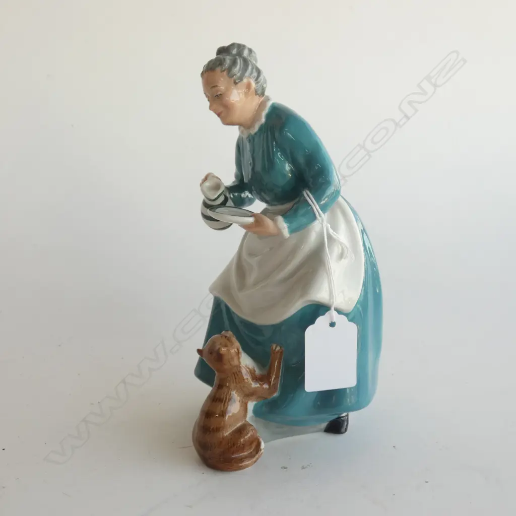 ROYAL DOULTON FIGURINE 'THE FAVOURITE' HN2249 H. 195MM Image 1++