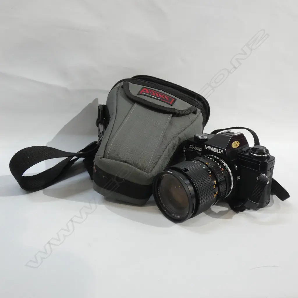 MINOLTA X-300 CAMERA & CASE Image 1++