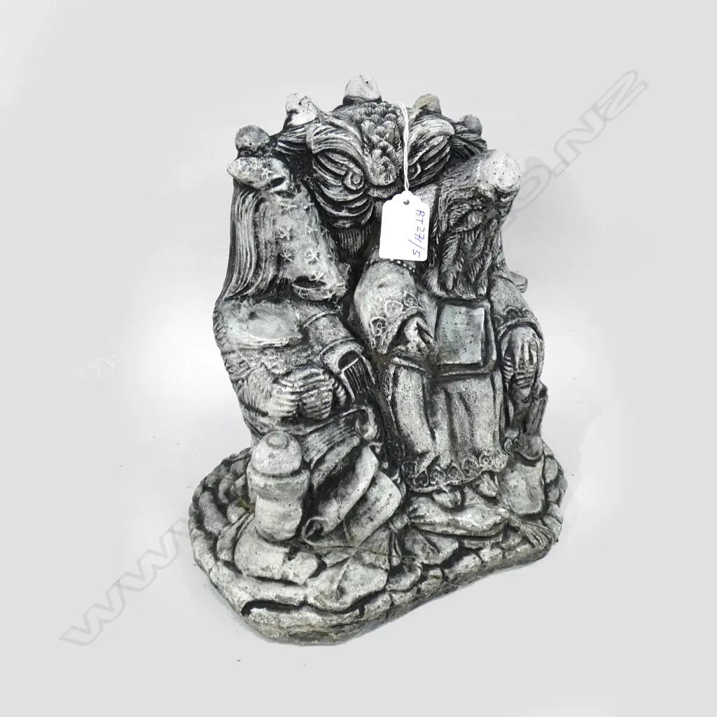 STONE GARDEN ORNAMENT Image 1++