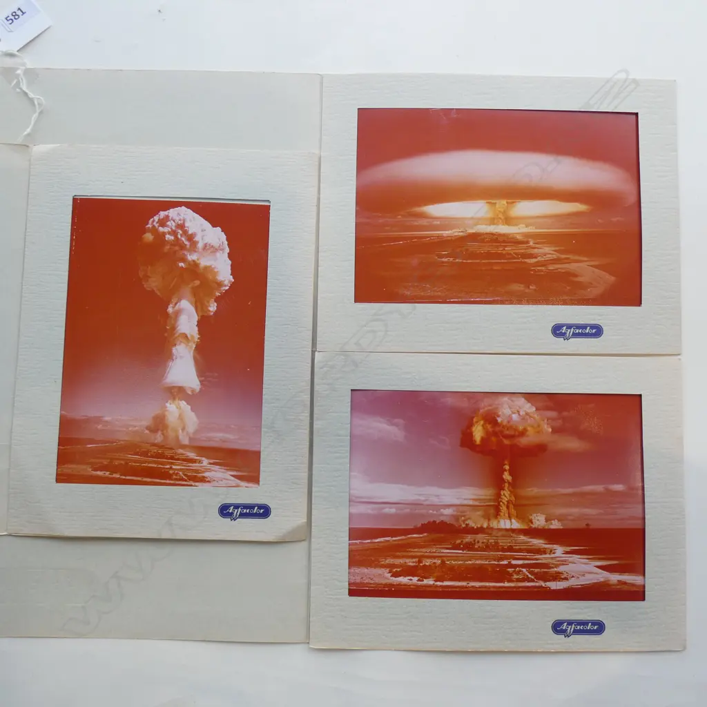 3 VINTAGE AGFACOLOR PHOTOS OF NUCLEAR EXPLOSIONS Image 1++
