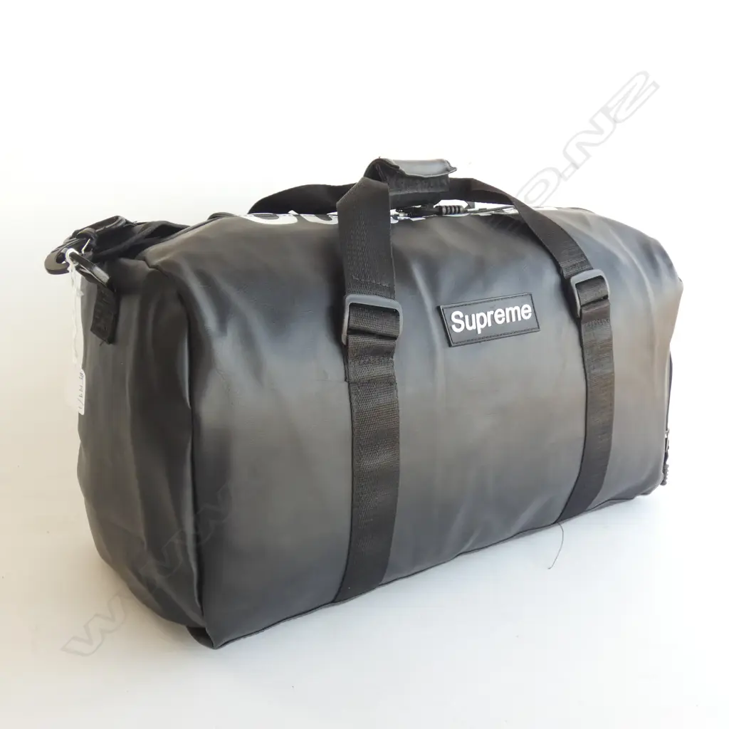 BLACK VINYL FAKE 'SUPREME' BRANDED BAG L.500mm Image 1++