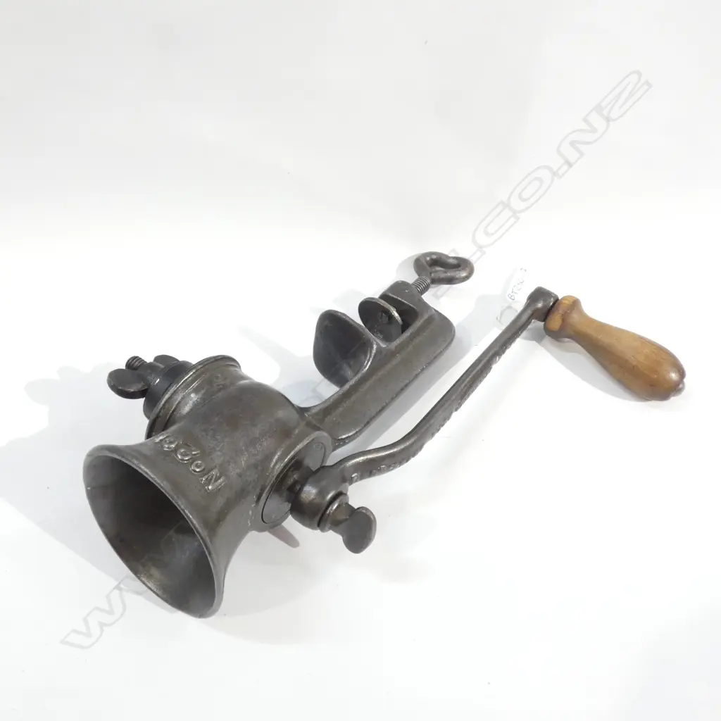 VINTAGE CAST IRON BEATRICE EXPRESS MEAT GRINDER  Image 1++