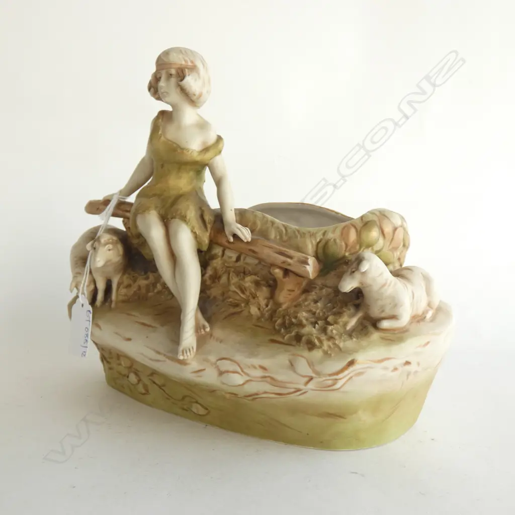 ROYAL DUX BOWL; GIRL w. SHEEP W.240mm Image 1++
