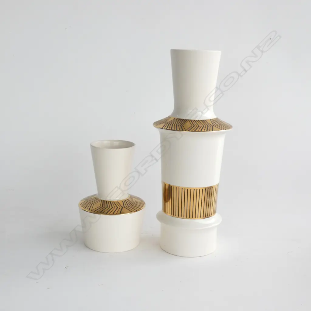 2 CROWN DEVON 'MEMPHIS' VASES BY COLIN MELBOURNE H.270mm Image 1++