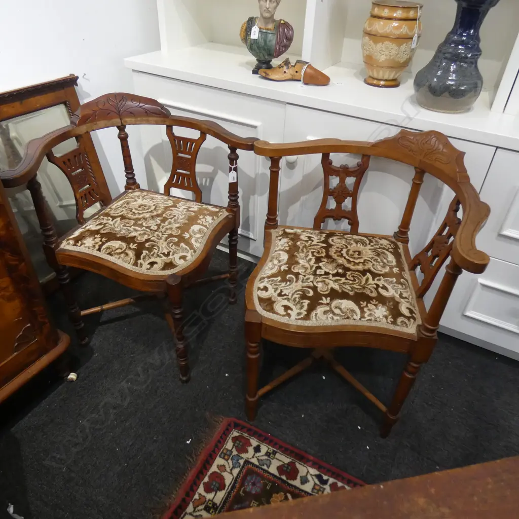 PR EDWARDIAN CORNER CHAIRS Image 1++