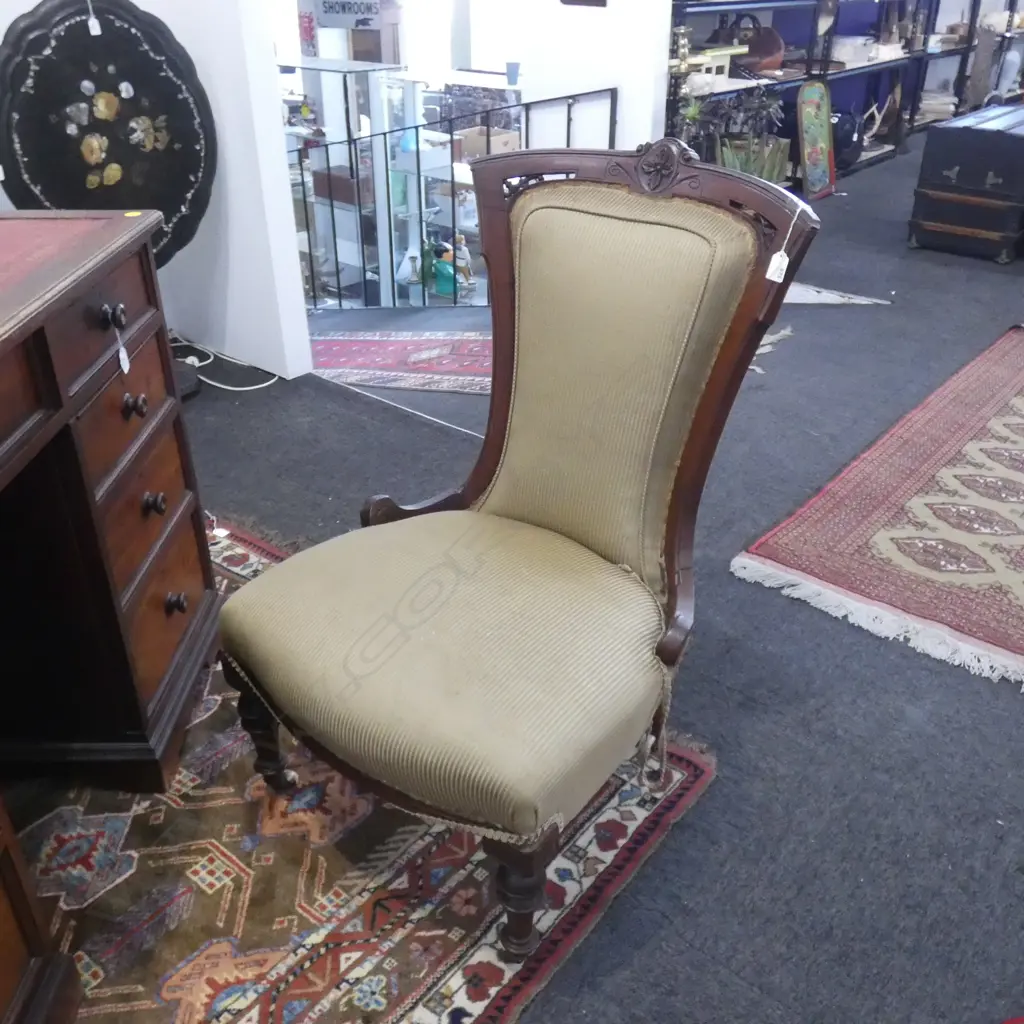 VICTORIAN GRANDMOTHER CHAIR  Image 1++
