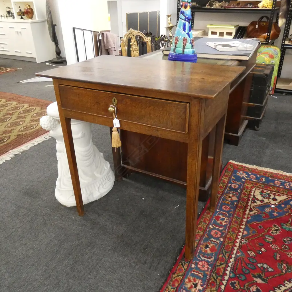 ANTIQUE COUNTRY STYLE OAK TABLE  Image 1++