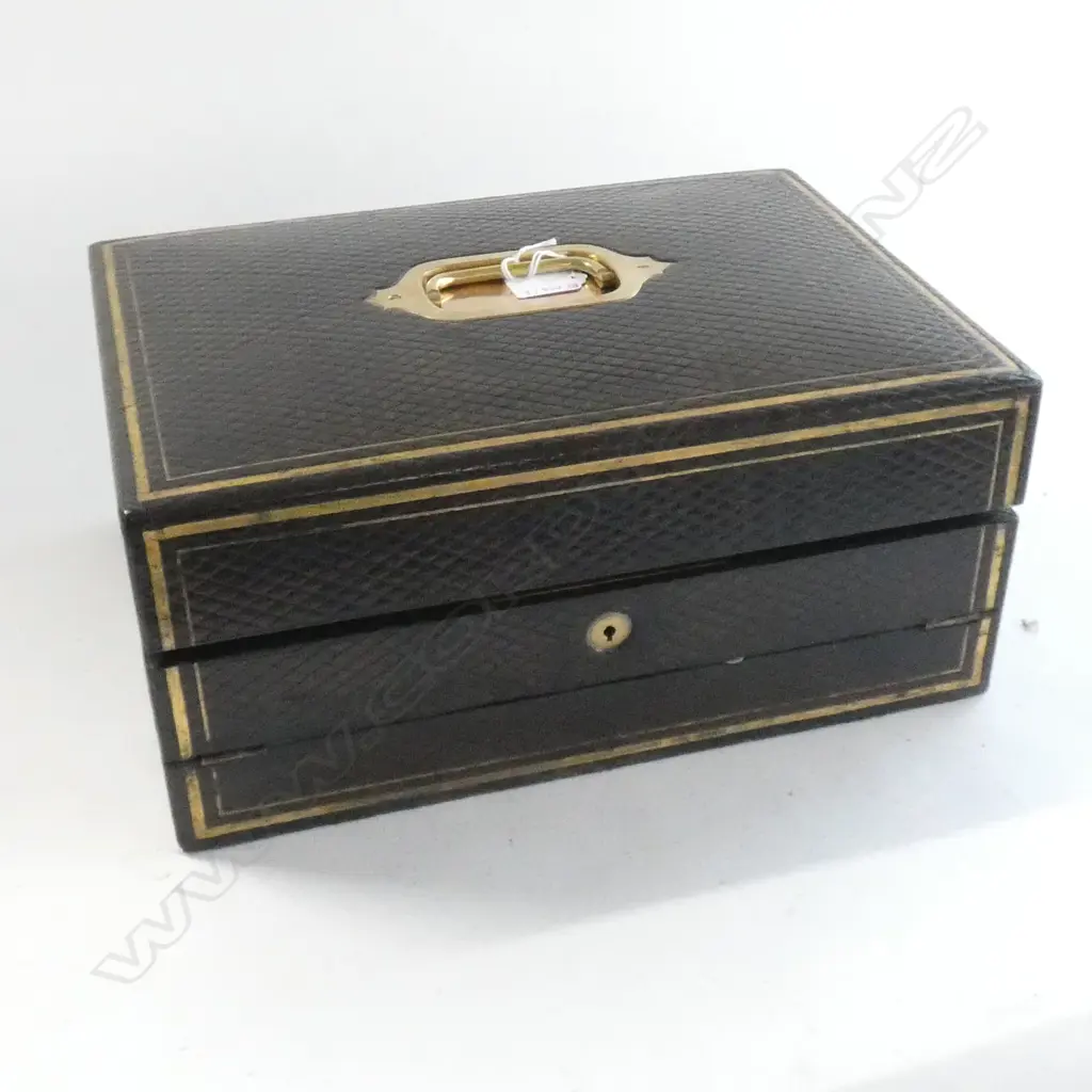VINTAGE GREEN LEATHER WRITING COMPENDIUM... Image 1++