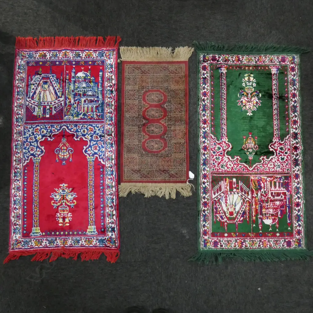 3 SM PRAYER RUGS  Image 1++