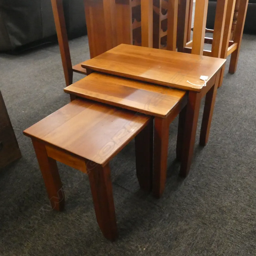 3 WOODEN NESTING TABLES Image 1++
