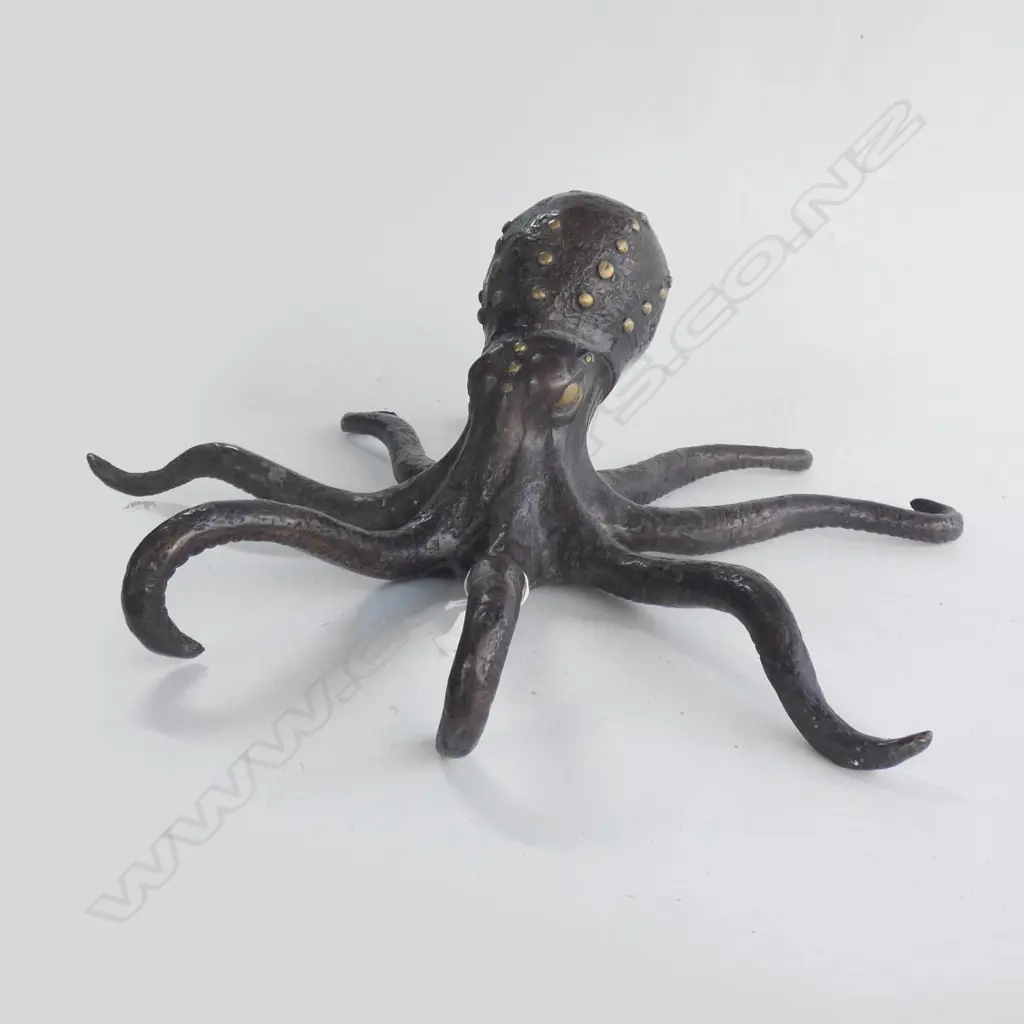 BRONZE OCTOPUS D560 Image 1++