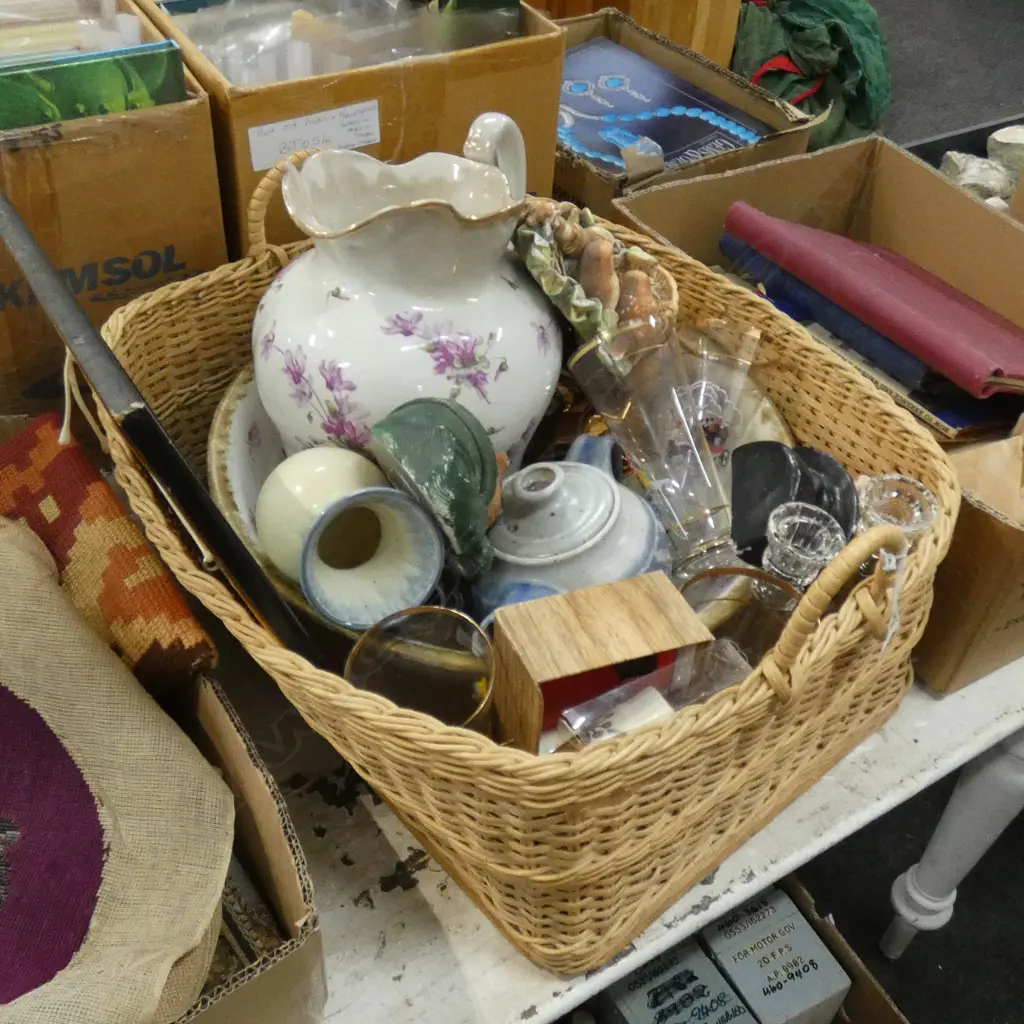 BOX LOT BASKET, WASH JUG & BOWL, BOSSONS ETC Image 1++