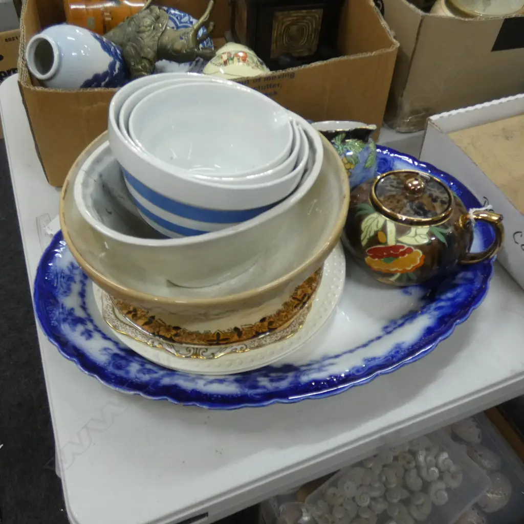 12 PCES ASST. CHINA; LARGE FLOW BLUE MEAT DISH, MASON CASH MIXING BOWL AF, JELLY MOULD, 3 CORNISHWARE MIXING BOWLS ETC Image 1++