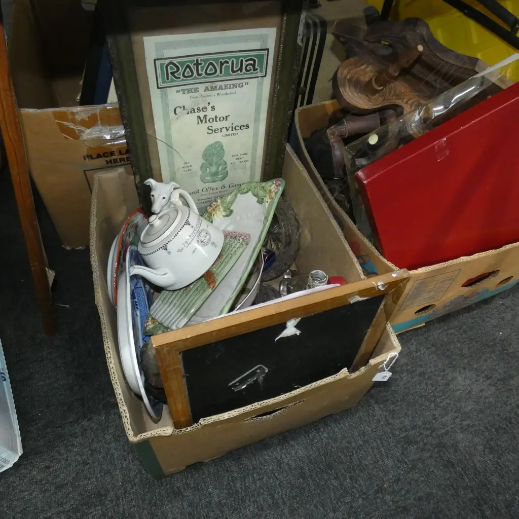BOX LOT OF ASSORTED ITEMS Image 1++
