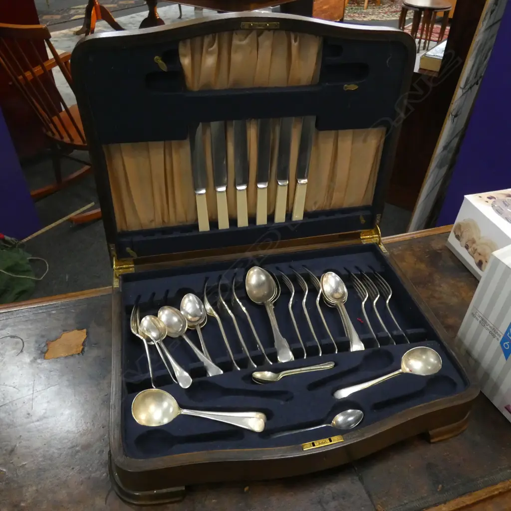 CUTLERY CANTEEN Image 1++