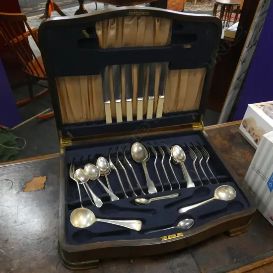 CUTLERY CANTEEN
