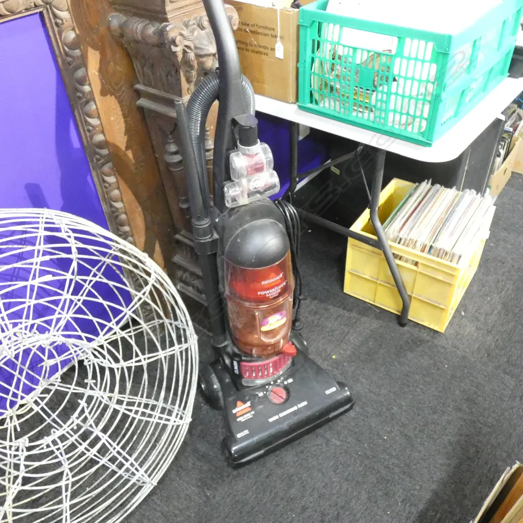 BISSELL POWERFORCE VACCUM CLEANER Image 1++