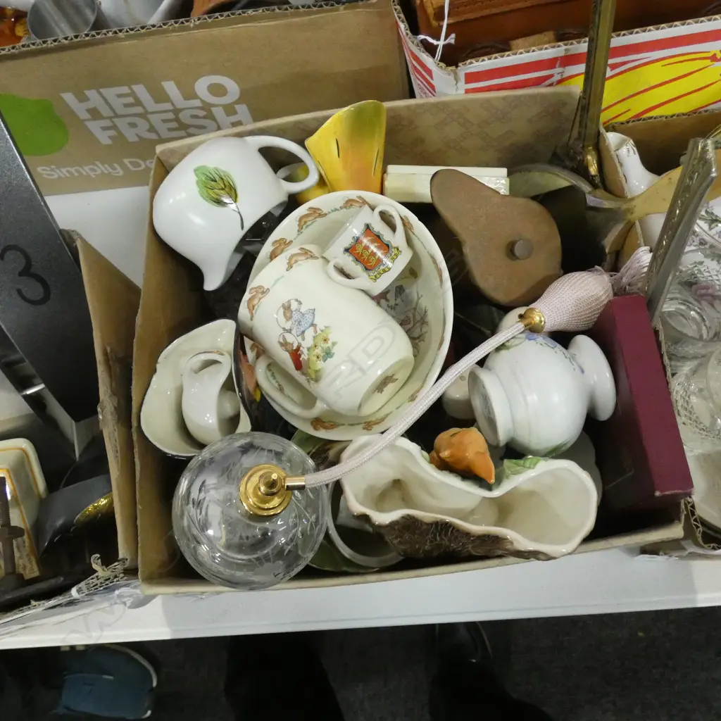 BOX LOT ASST. CHINA Image 1++