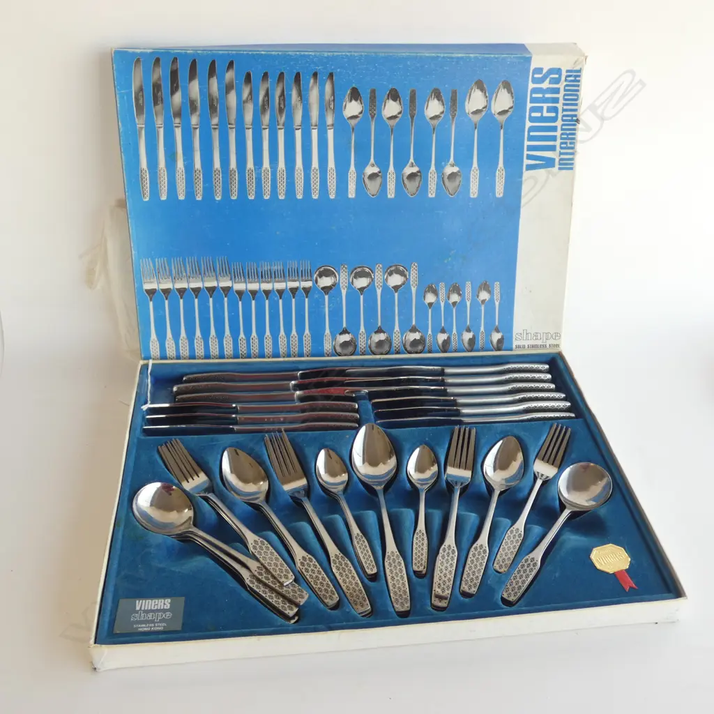 BOX SET VINERS CUTLERY (C1975) 44PC Image 1++