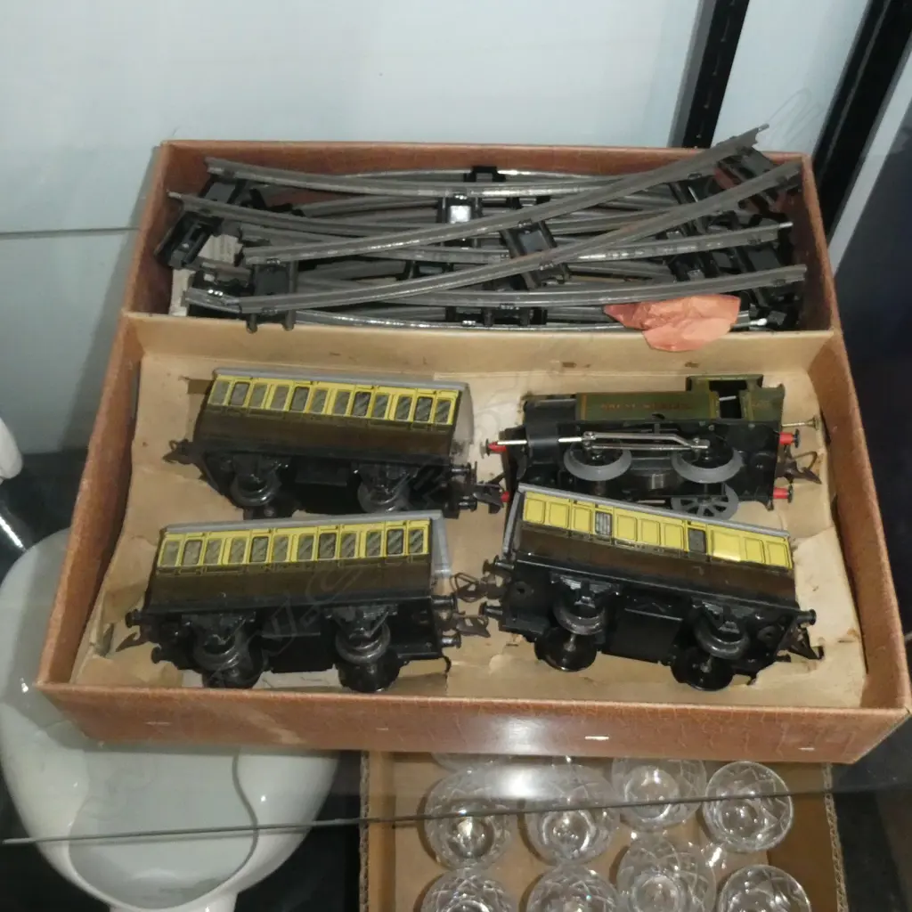 VINTAGE HORNBY TRAINSET (BOX A.F) Image 1++