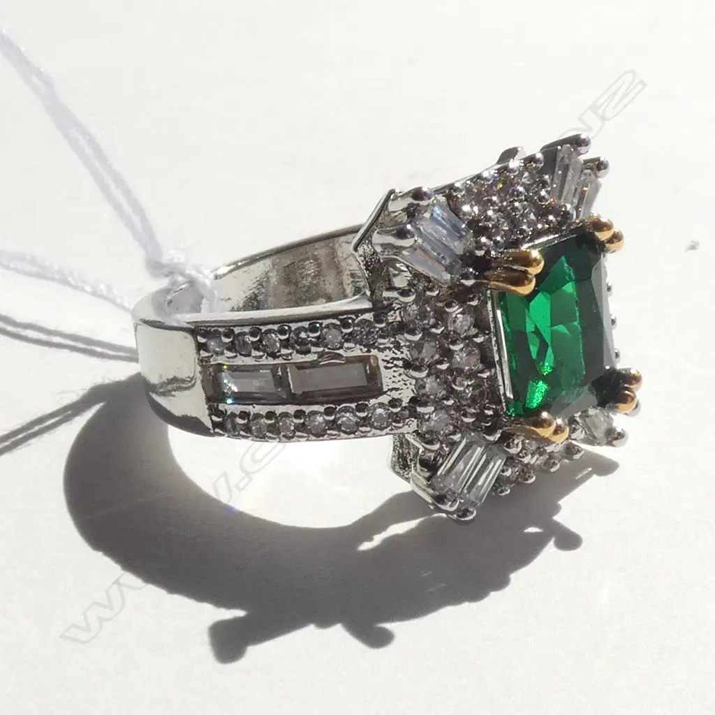 SILVER FAUX EMERALD & DIAMOND DRESS RING Image 1++