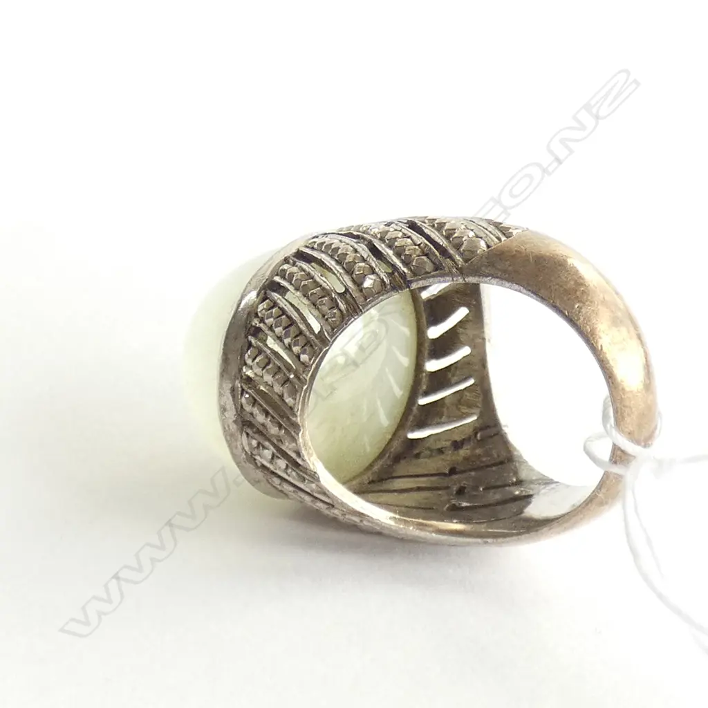 (19350) SILVER & 18K PLATED DRESS RING JADEITE ? CABACHON Image 1++