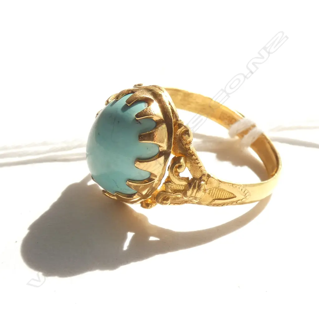 22CT GOLD AND TURQUOISE RING 5.72gm Image 1++