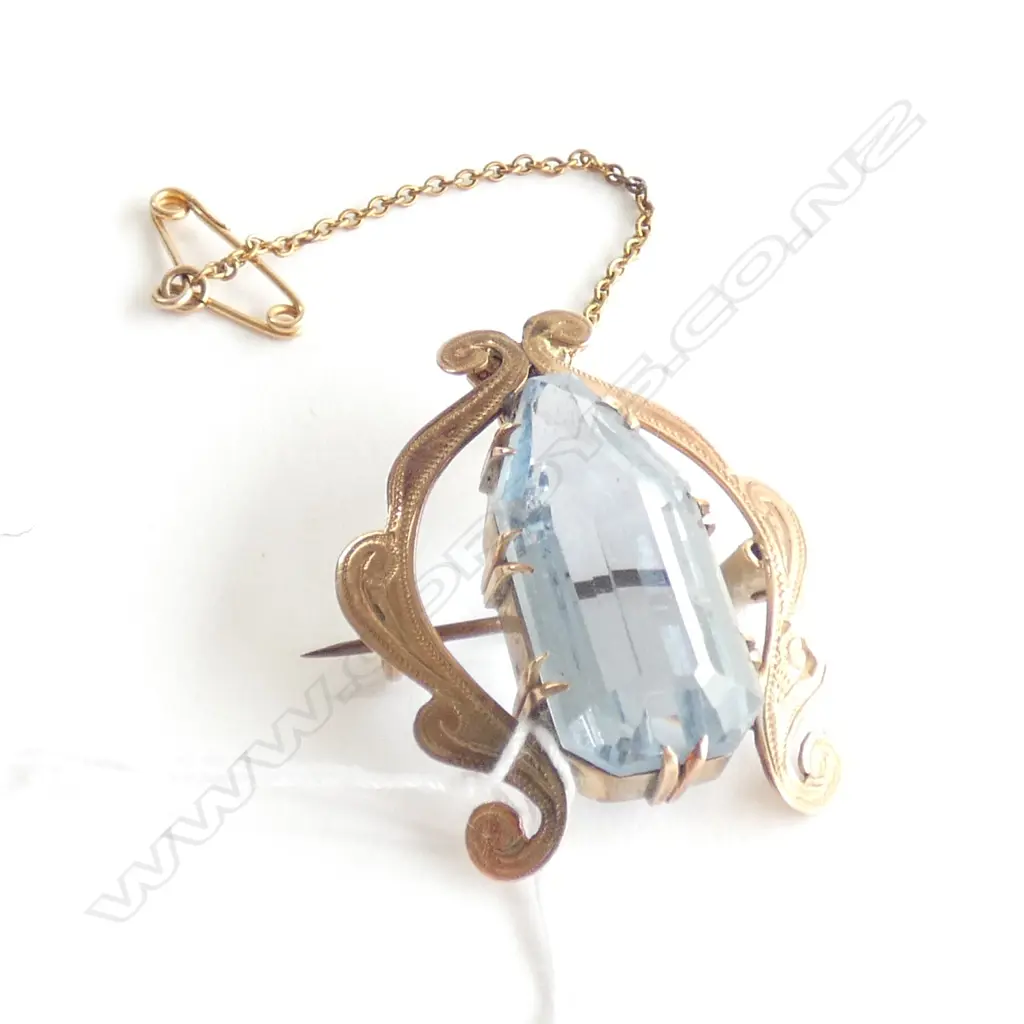 (19544) EDW 9ct LYRE FORM & BLUE STONE BROOCH Image 1++