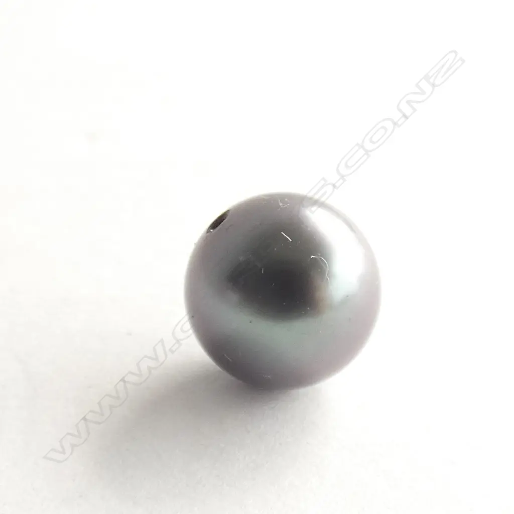 TAHITIAN BLACK PEARL WITH HOLE READY FOR FITTING Image 1++