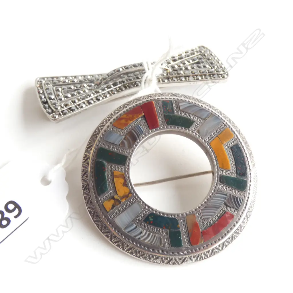 2 BROOCHES; 1 SCOTTISH SILVER/AGATE STONES & MARCASITE Image 1++