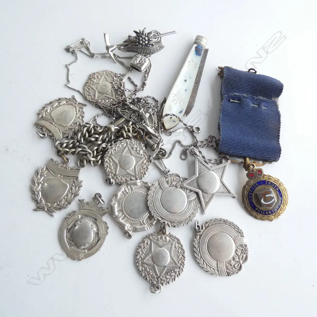 ASST VINTAGE MEDALLIONS CHAINS KNIFE ETC Image 1++