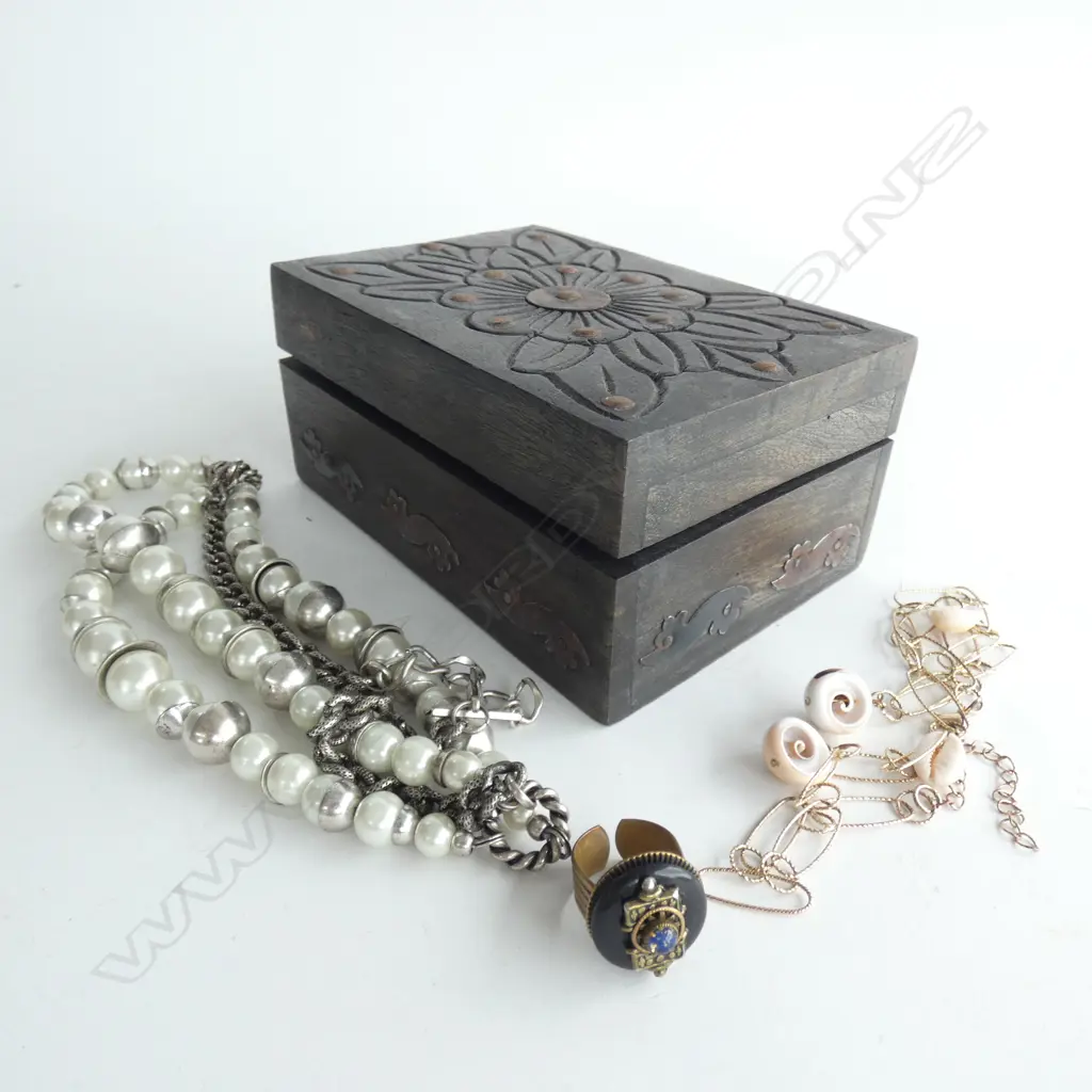 Wooden box decorated with metal and costume jewellery Image 1++