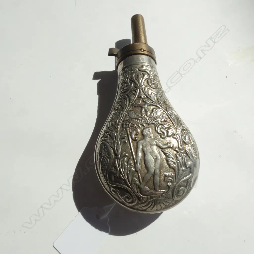 EMBOSSED NICKEL PLATED SHOT FLASK L.160mm Image 1++