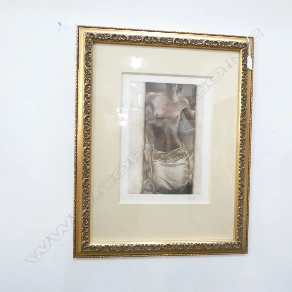 SIGNED NUDE PRINT 49/799 330x235mm GILT FRAME Image 1++
