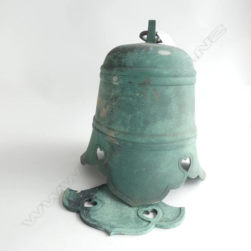 JAPANESE BRONZE TEMPLE BELL W WIDE CLAPPER Image 1++