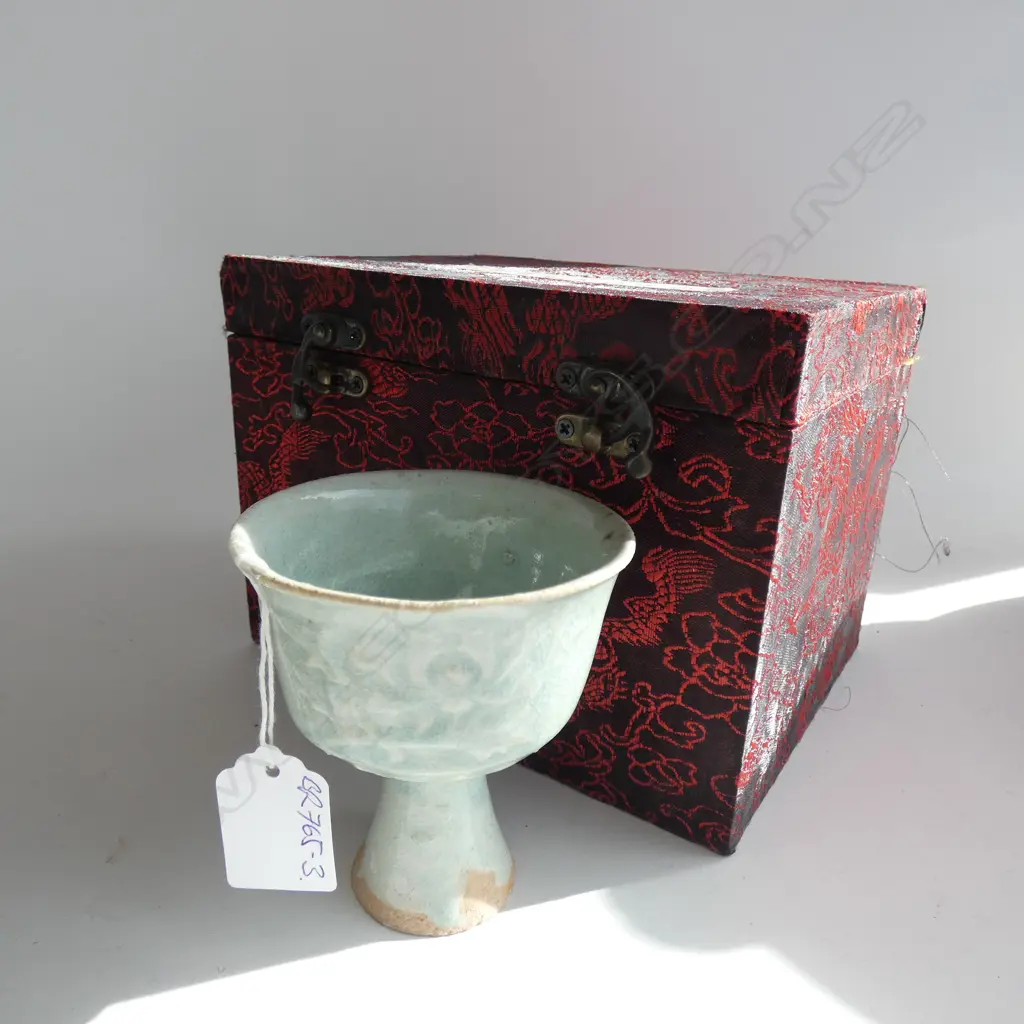 CHINESE ARCHAIC TYPE PEDESTAL CUP CELADON GLAZE H.95MM. Image 1++