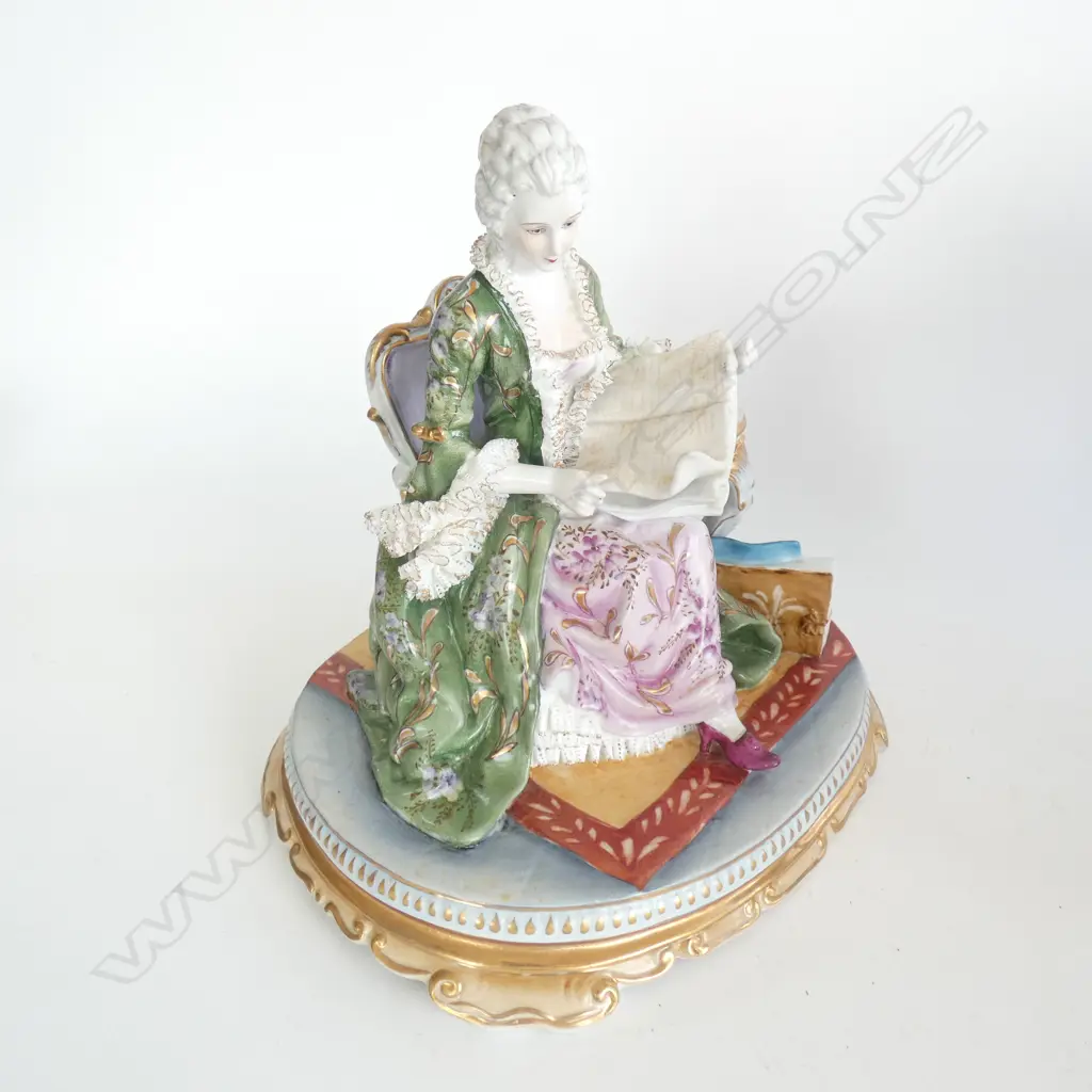 REISHA FINE CHINA DRESDEN STYLE WOMAN READING H.280mm Image 1++