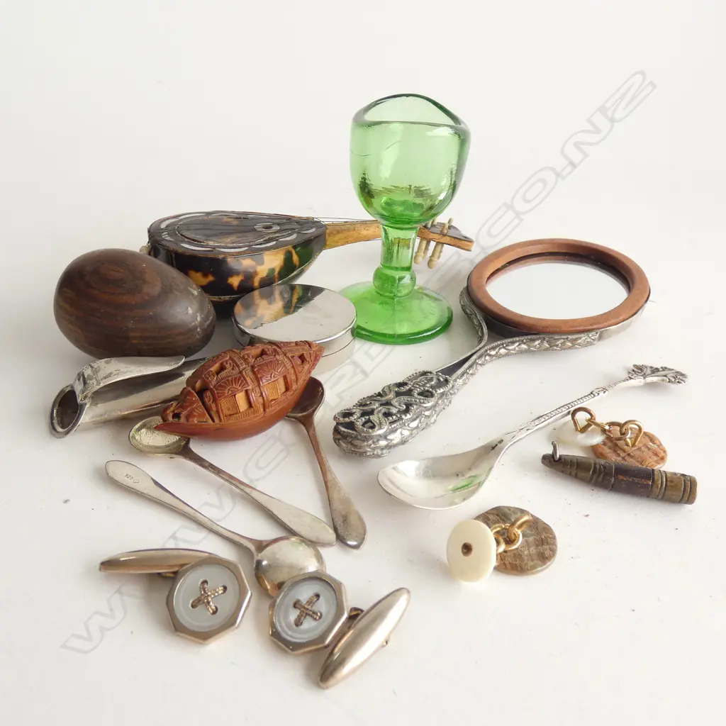 ASST 925 & SILVERTONE PCES / GREEN GLASS EYE BATH / ASST. TREEN / 2 PRS MOP CUFFLINKS Image 1++