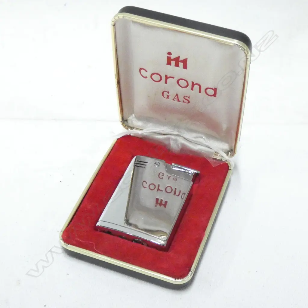 CORONA CHROME GAS LIGHTER - IN ORIGINAL BOX Image 1++