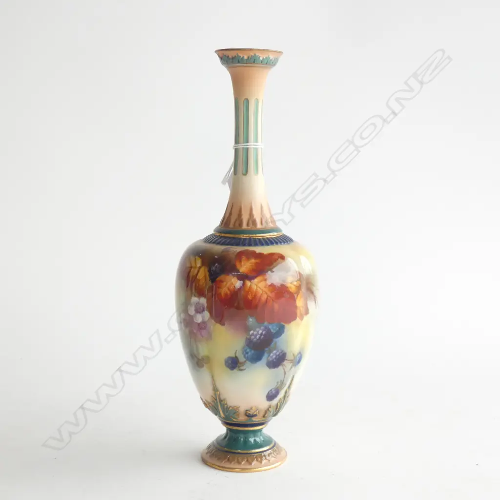 A Royal Worcester specimen vase Image 1++