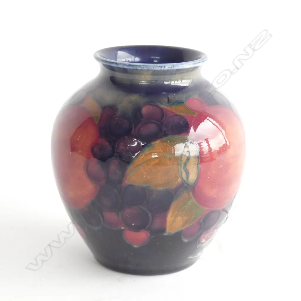 MOORCROFT POMEGRANATE VASE H.100mm Image 1++