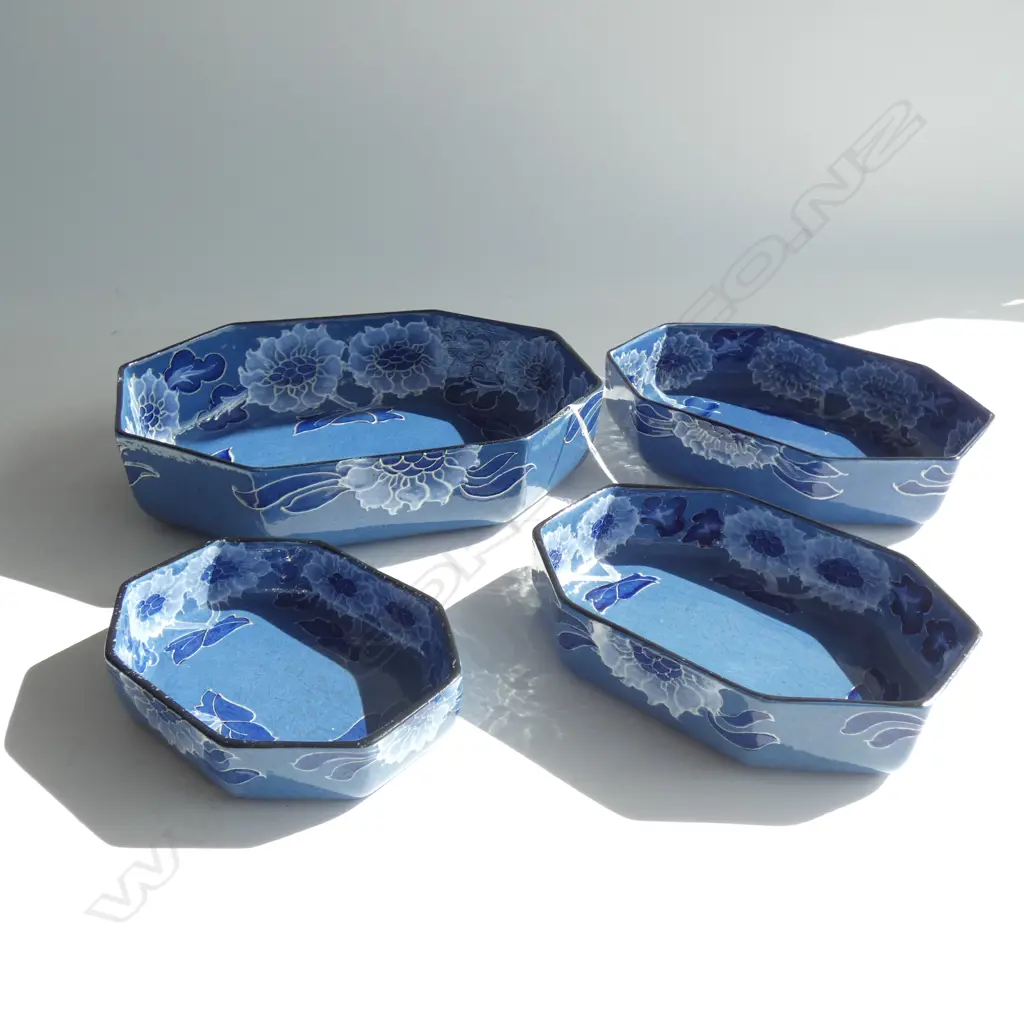 SET 4 GRADUATED BURSLEY CROWN POTTERY BLUE FLORAL OCTAGONAL DISHES  LARGEST L 225MM Image 1++