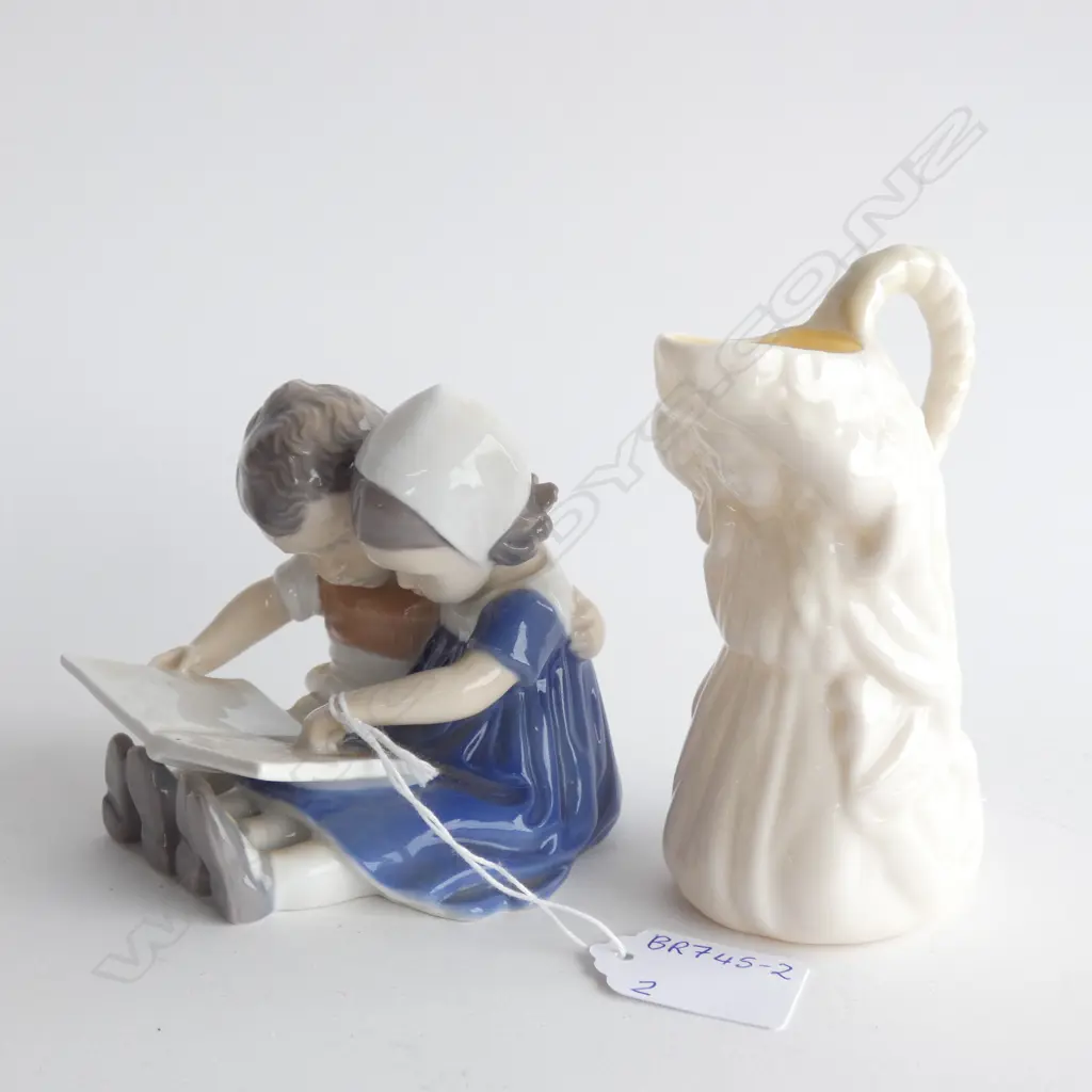 BELLEEK NYMPH JUG & BING & GRONDAHL GIRL & BOY READING FIGURINE H. 100MM Image 1++