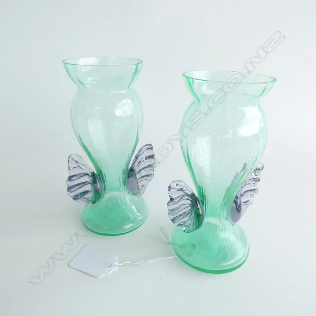 Pair of delicate Uranium glass vases (af) Image 1++