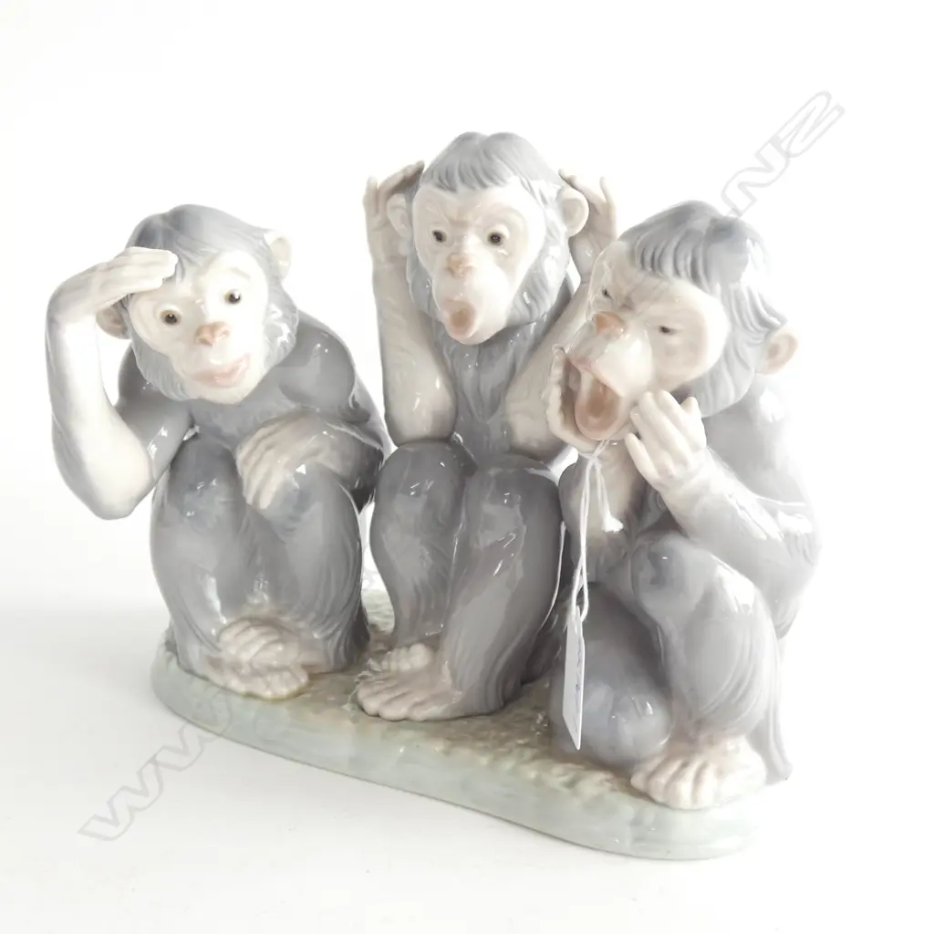 LLADRO 3 MONKEY FIGURE GROUP 'MONKEY BUSINESS'... Image 1++